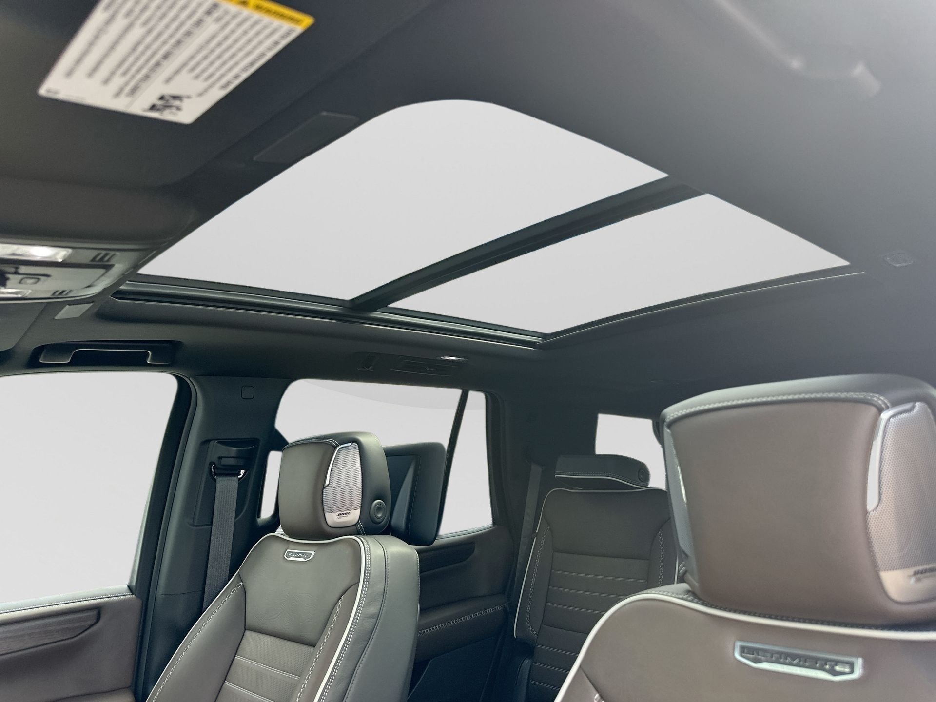Certified 2025 GMC Yukon Denali Ultimate AWD/4WD image 19