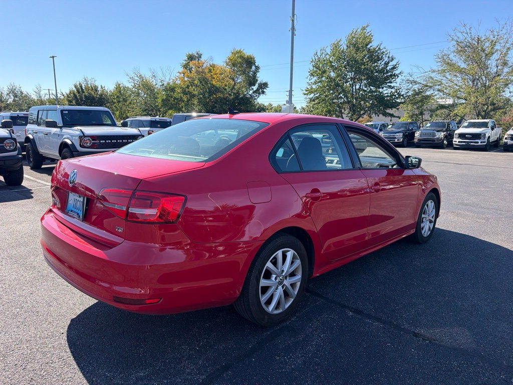 Used 2015 Volkswagen Jetta SE FWD image 3