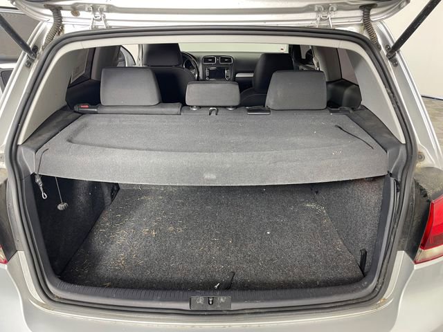 Used 2011 Volkswagen Golf TDI w/ Cold Weather Pkg image 10