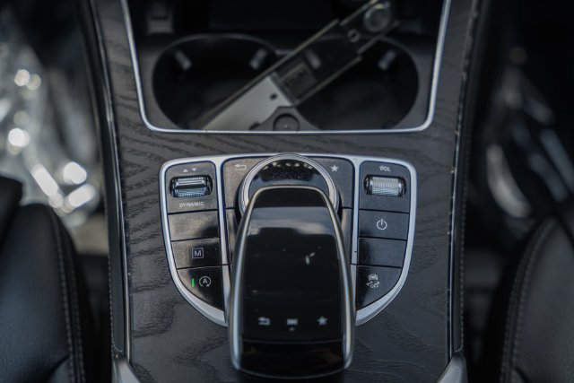 Used 2019 Mercedes-Benz GLC 300 4MATIC image 24