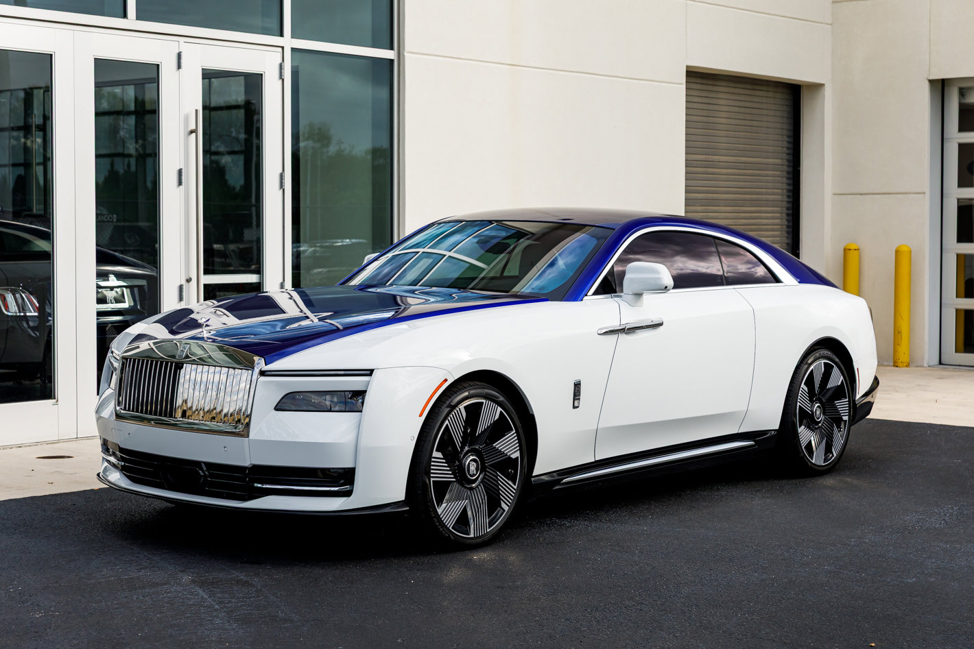 Used 2024 Rolls-Royce Spectre w/ Spectre Launch Package AWD/4WD image 7