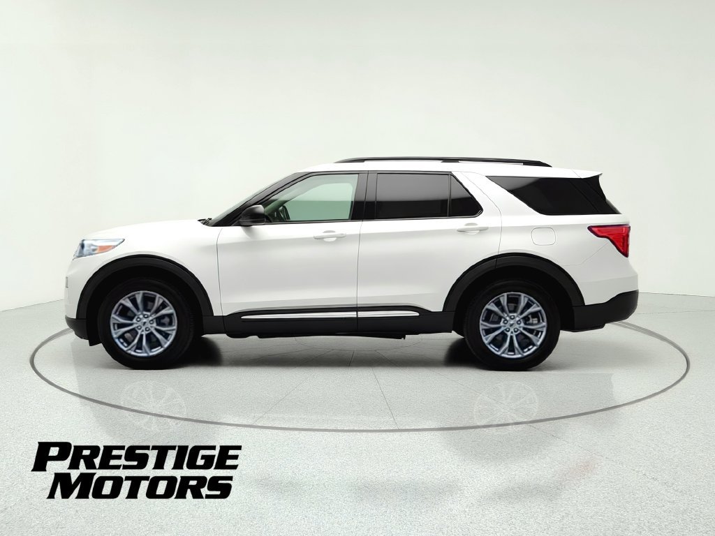 Used 2022 Ford Explorer XLT w/ Equipment Group 202A AWD/4WD image 5