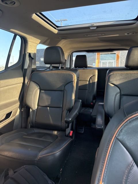 Used 2022 GMC Acadia AT4 w/ Technology Package image 17