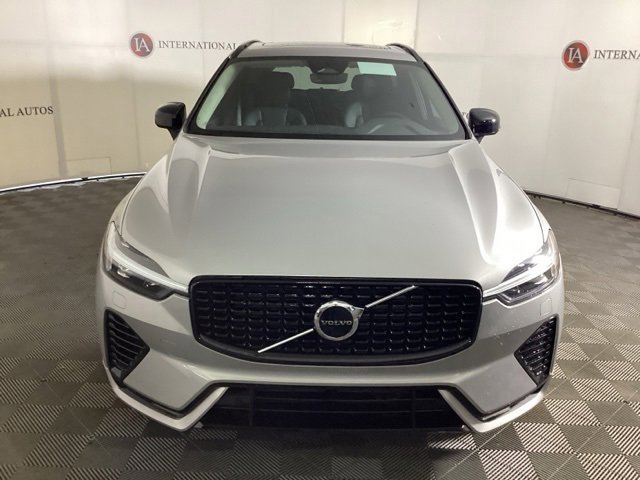 New 2025 Volvo XC60 T8 Core w/ Protection Package Premier image 2