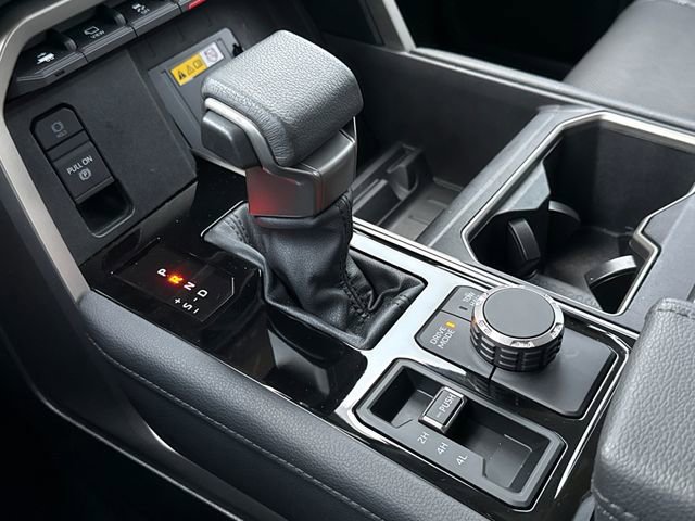 Used 2023 Toyota Tundra Limited AWD/4WD image 29