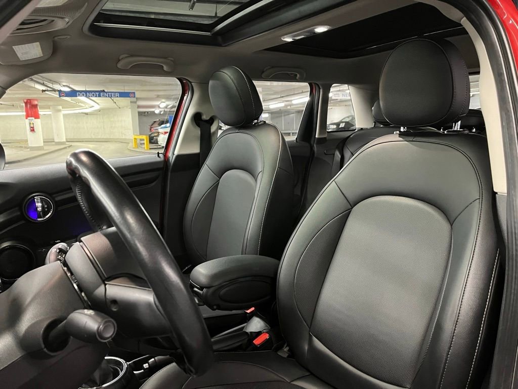 Used 2016 MINI Cooper 4-Door Hardtop image 17