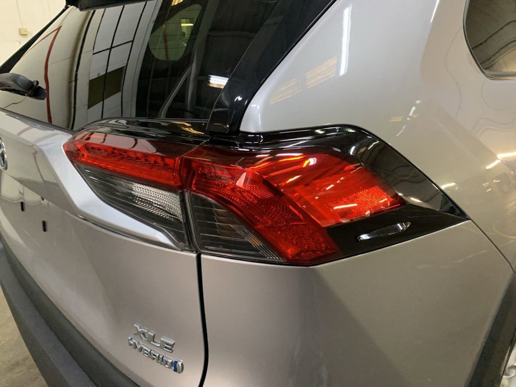 Used 2021 Toyota RAV4 XLE image 30