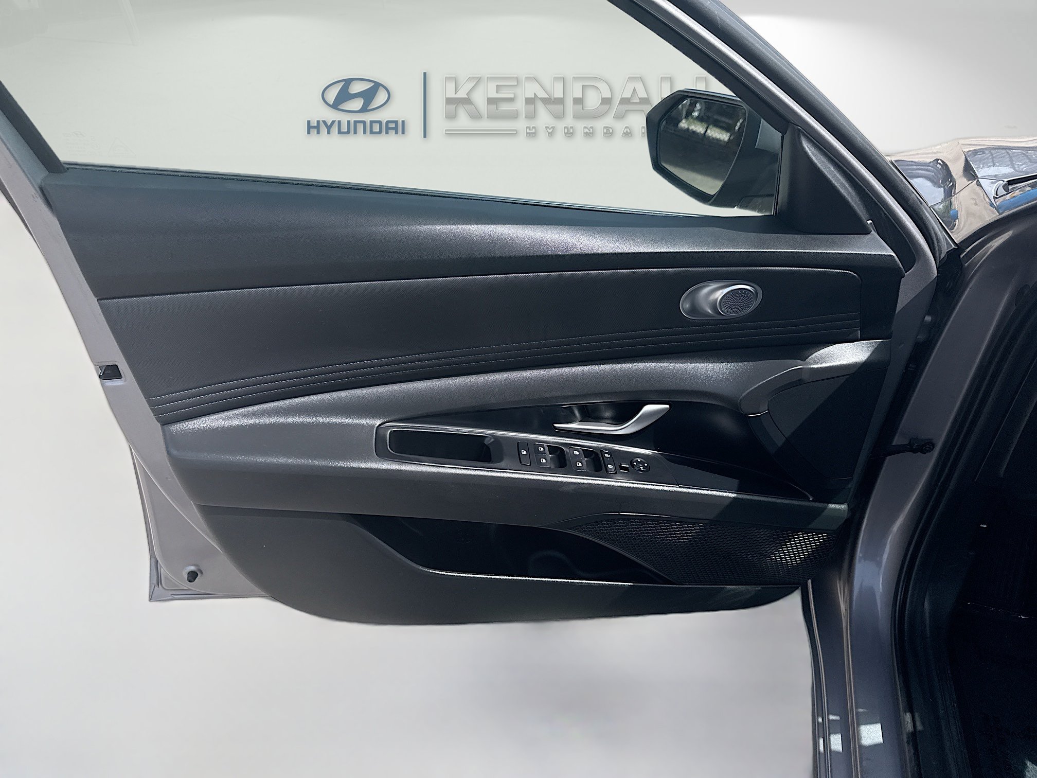 Used 2025 Hyundai Elantra SEL w/ Cargo Package FWD image 18