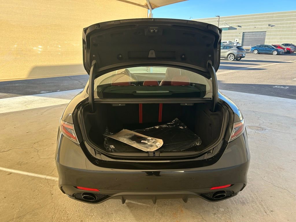 New 2025 Alfa Romeo Giulia image 9