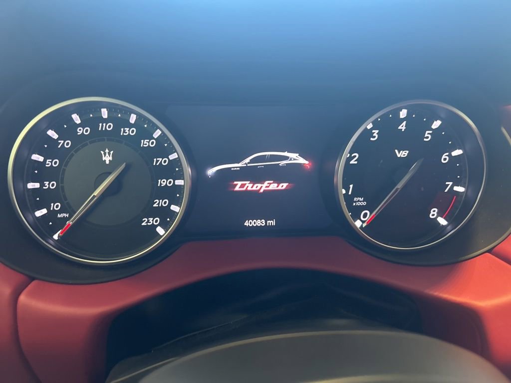 Used 2022 Maserati Levante Trofeo image 13
