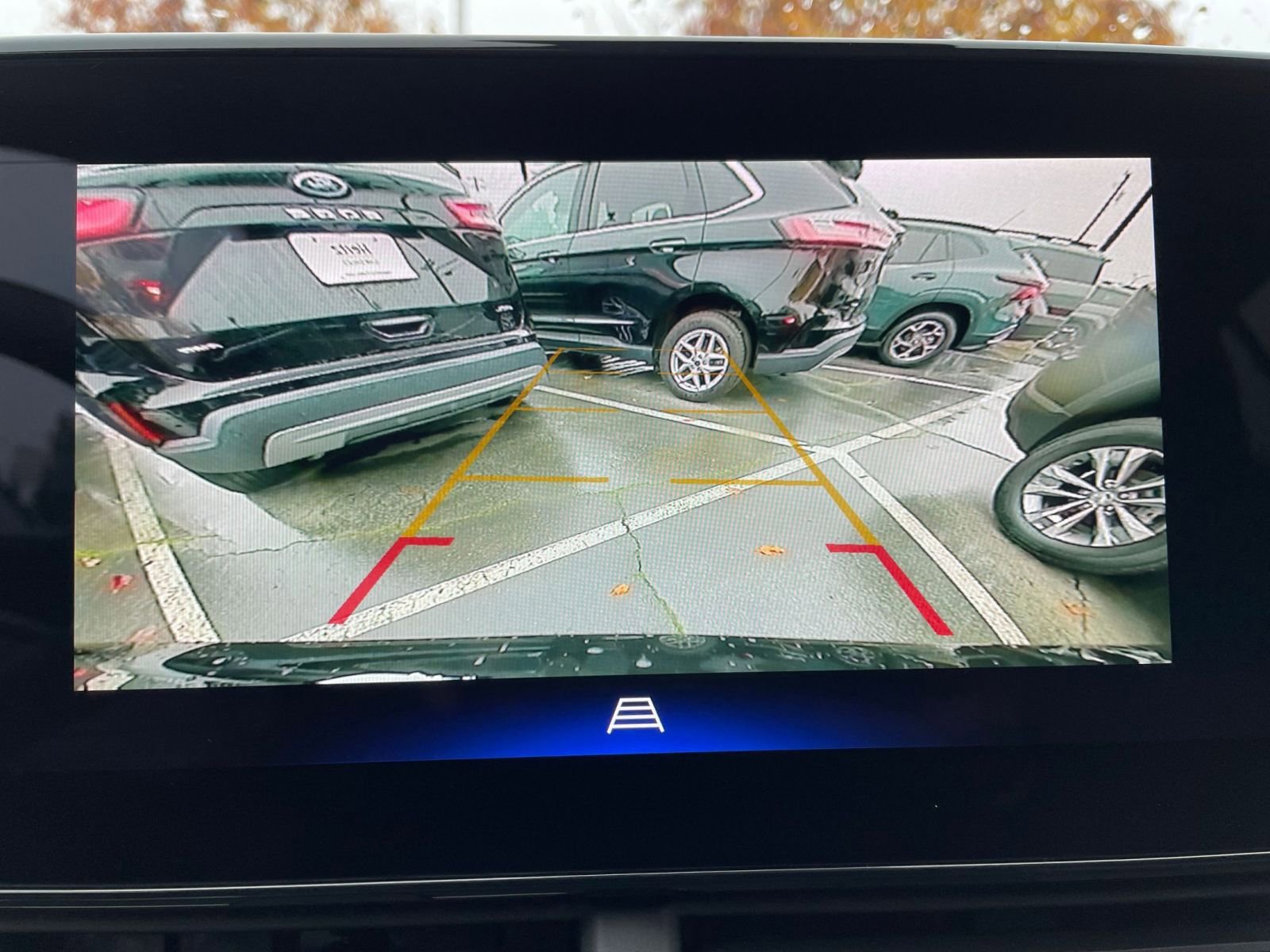 Used 2025 Chevrolet Trax LT w/ LT Convenience Package image 17