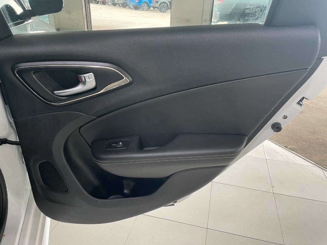 Used 2016 Chrysler 200 C w/ Premium Group image 21