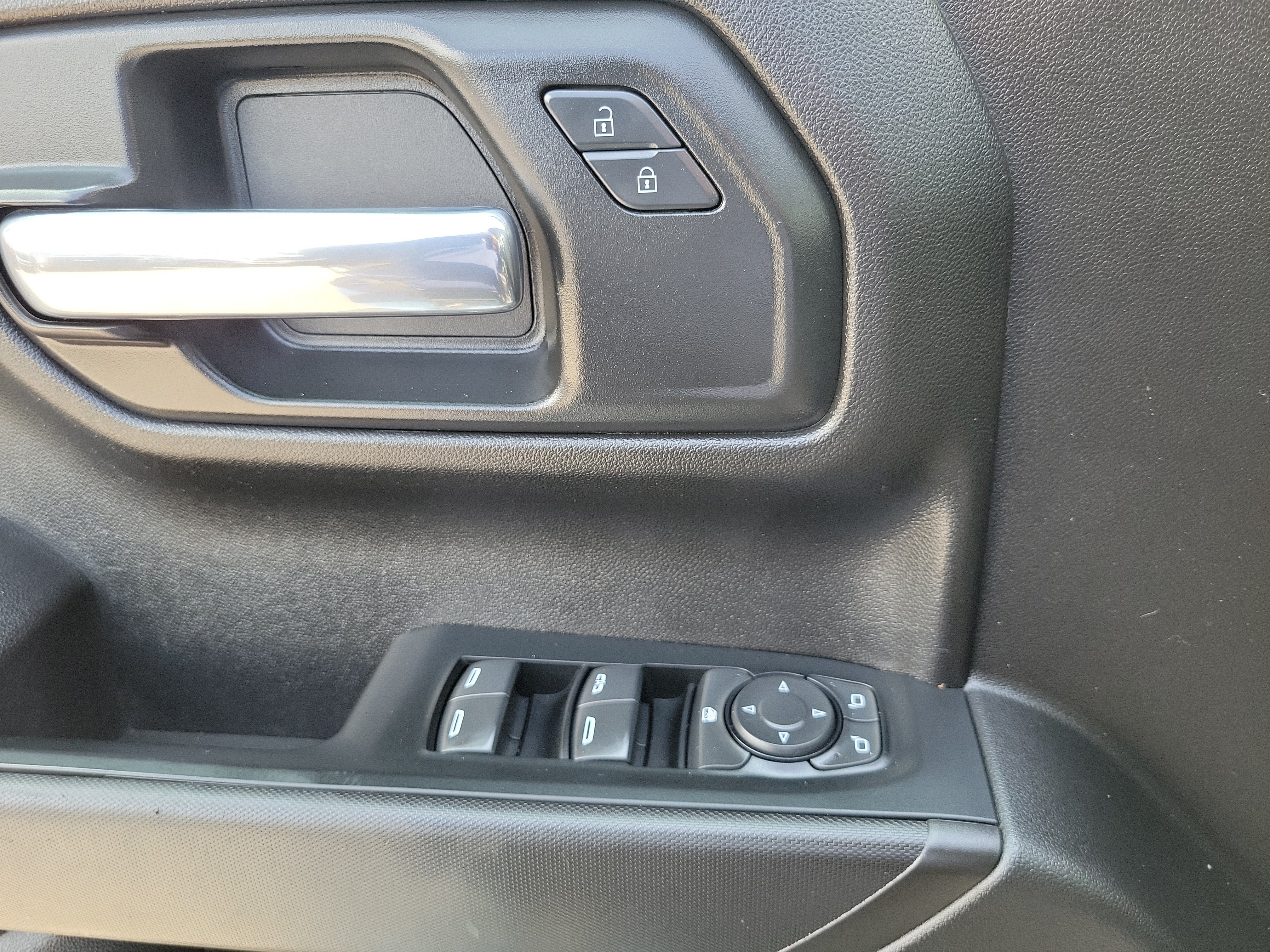 Used 2023 Chevrolet Silverado 1500 Custom RWD image 26