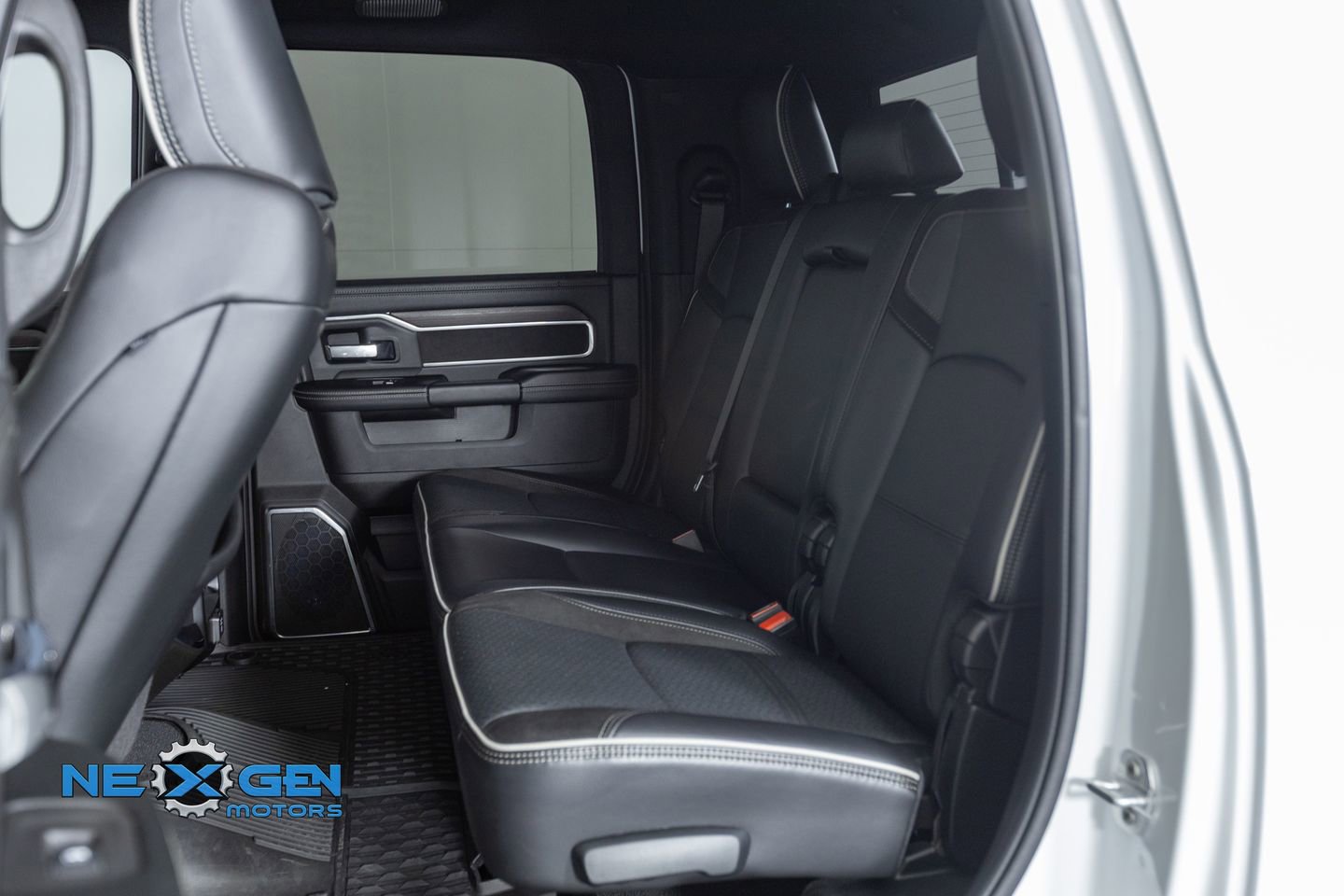 Used 2025 RAM 3500 Laramie w/ Night Edition image 30