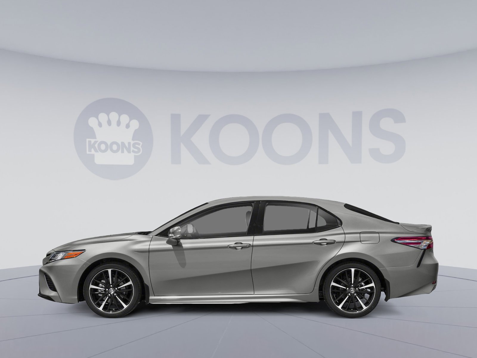 Used 2020 Toyota Camry XSE image 4