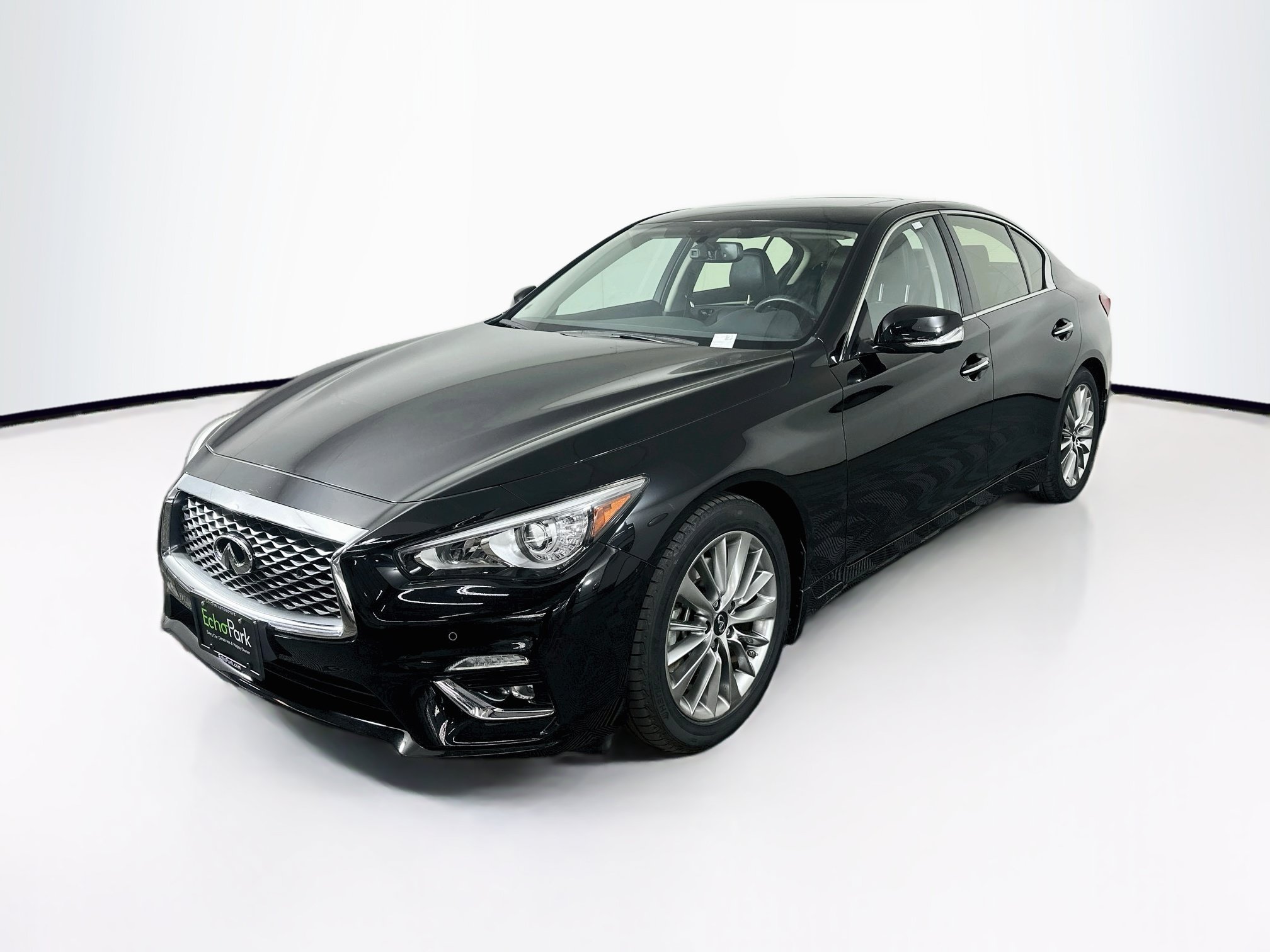 Used 2023 INFINITI Q50 Luxe w/ Cargo Package RWD image 3