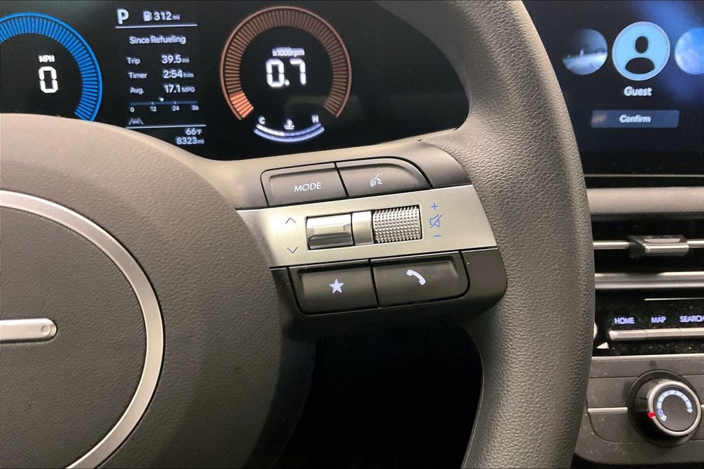 Certified 2026 Hyundai Santa Cruz SE image 17