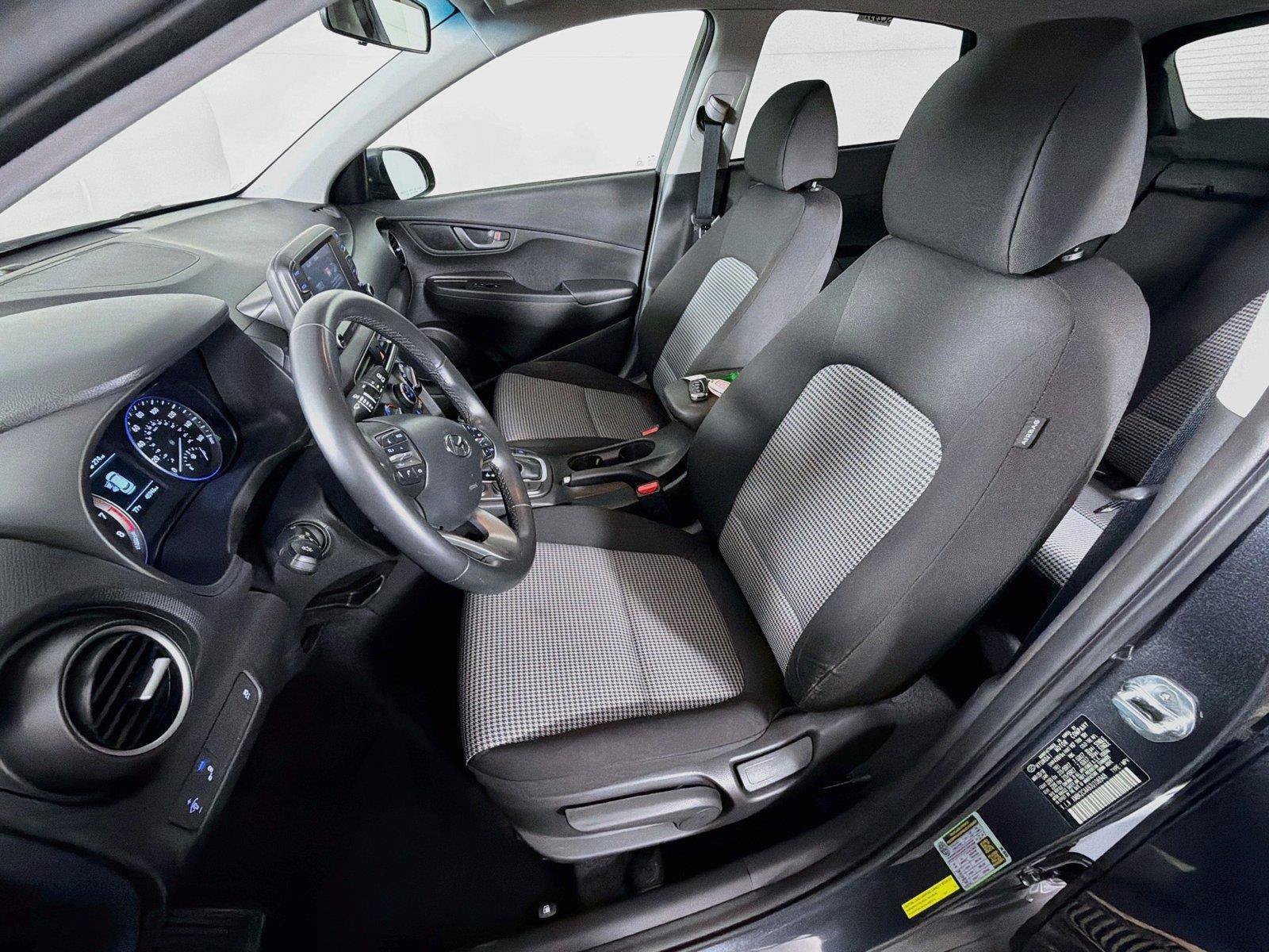 Used 2018 Hyundai Kona SEL AWD/4WD image 2