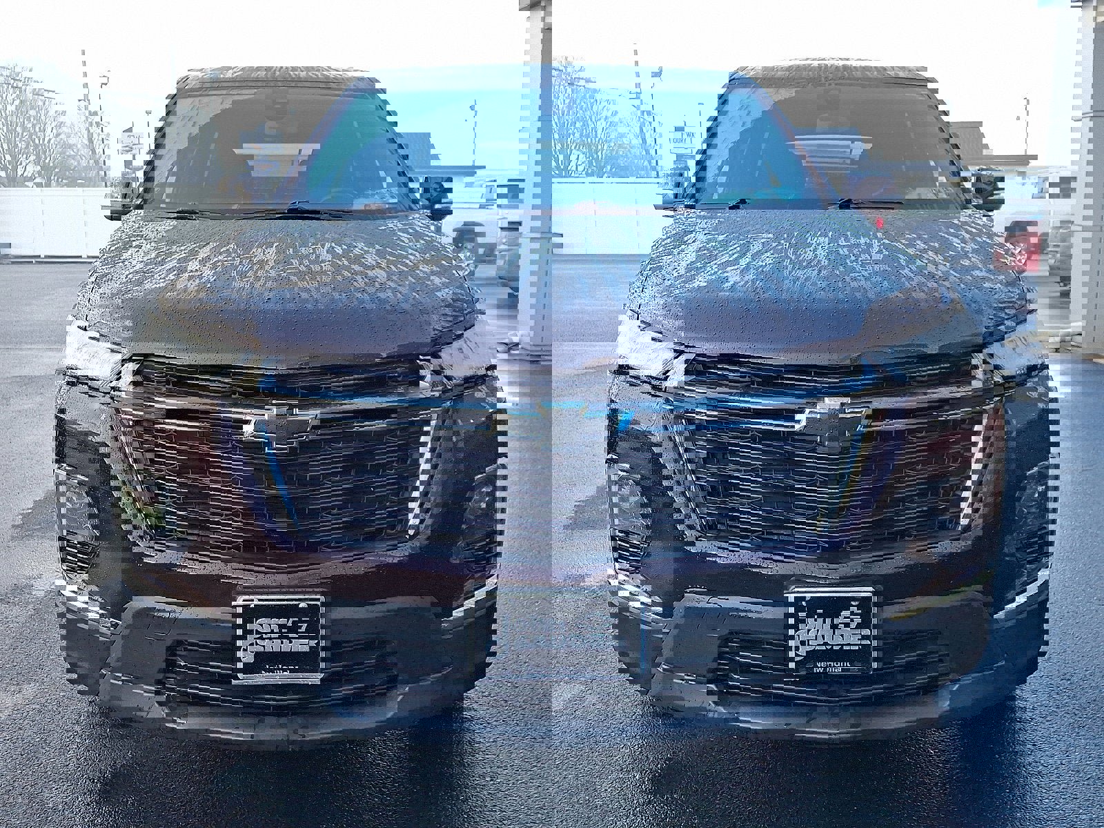 Used 2023 Chevrolet Traverse LT w/ Midnight/Sport Edition image 2