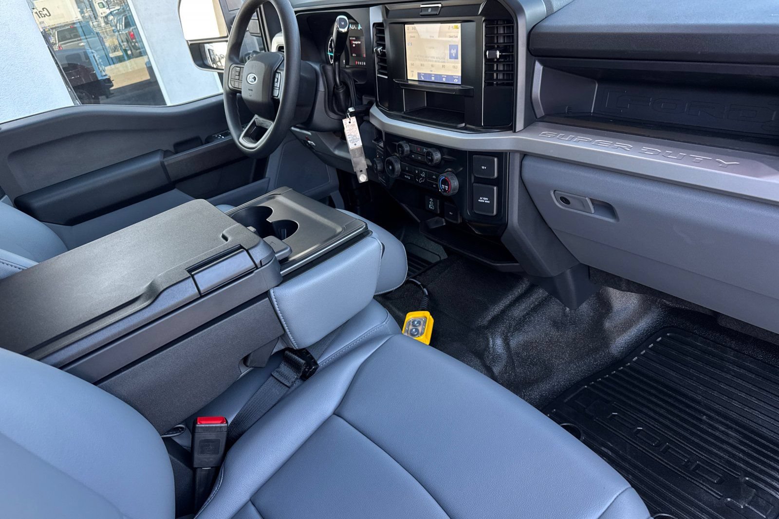 New 2025 Ford F550 4x4 SuperCab Super Duty image 17