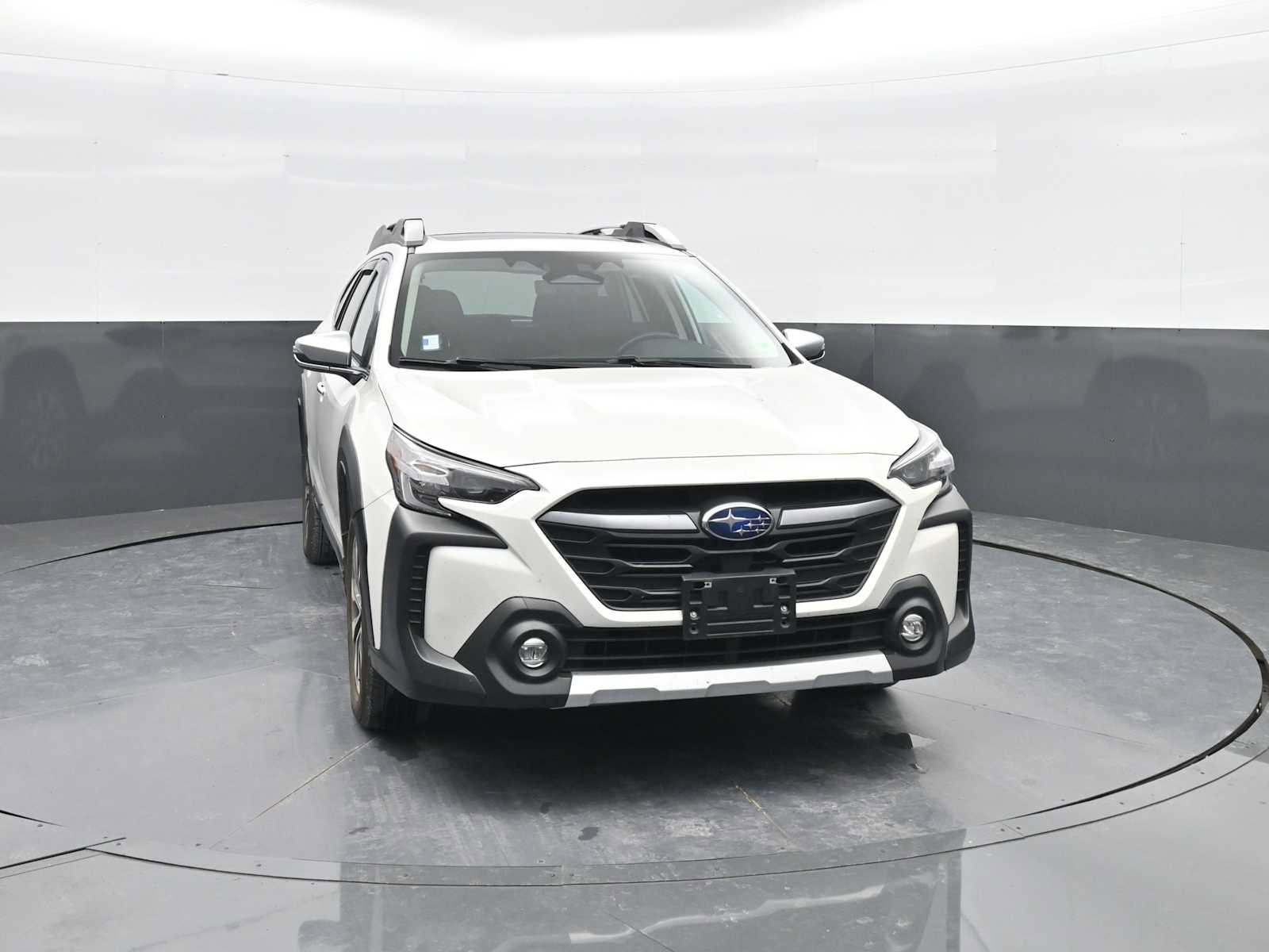 Used 2023 Subaru Outback Touring XT image 2