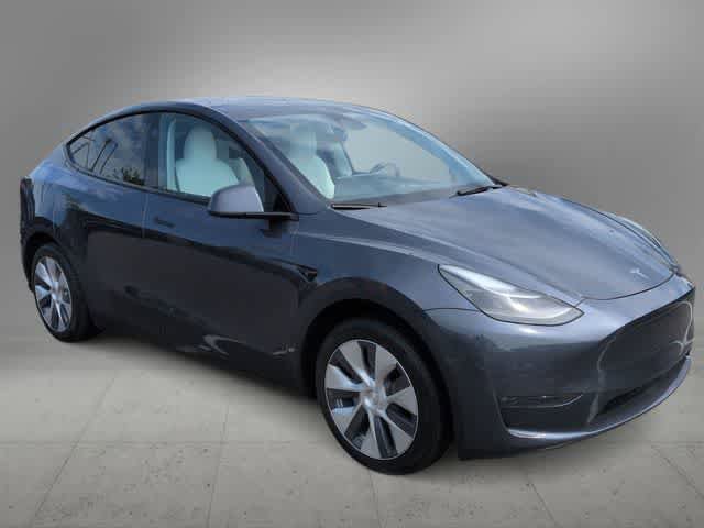 Used 2023 Tesla Model Y Long Range AWD/4WD image 2
