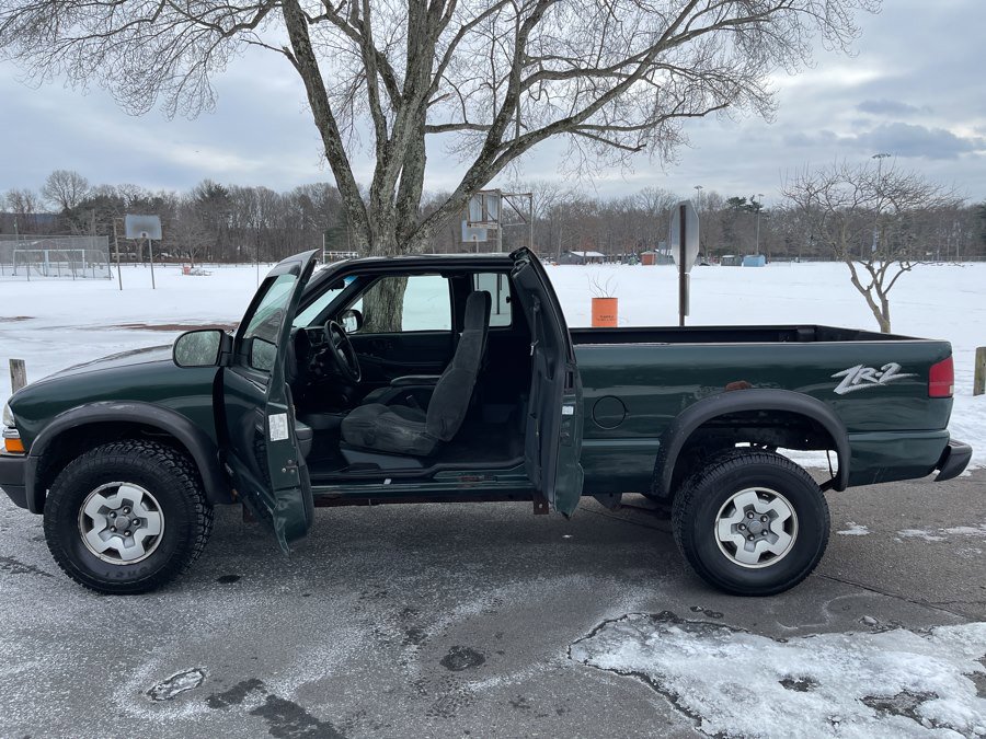 Used 2002 Chevrolet S10 Pickup LS w/ LS Preferred Equipment Group AWD/4WD image 30