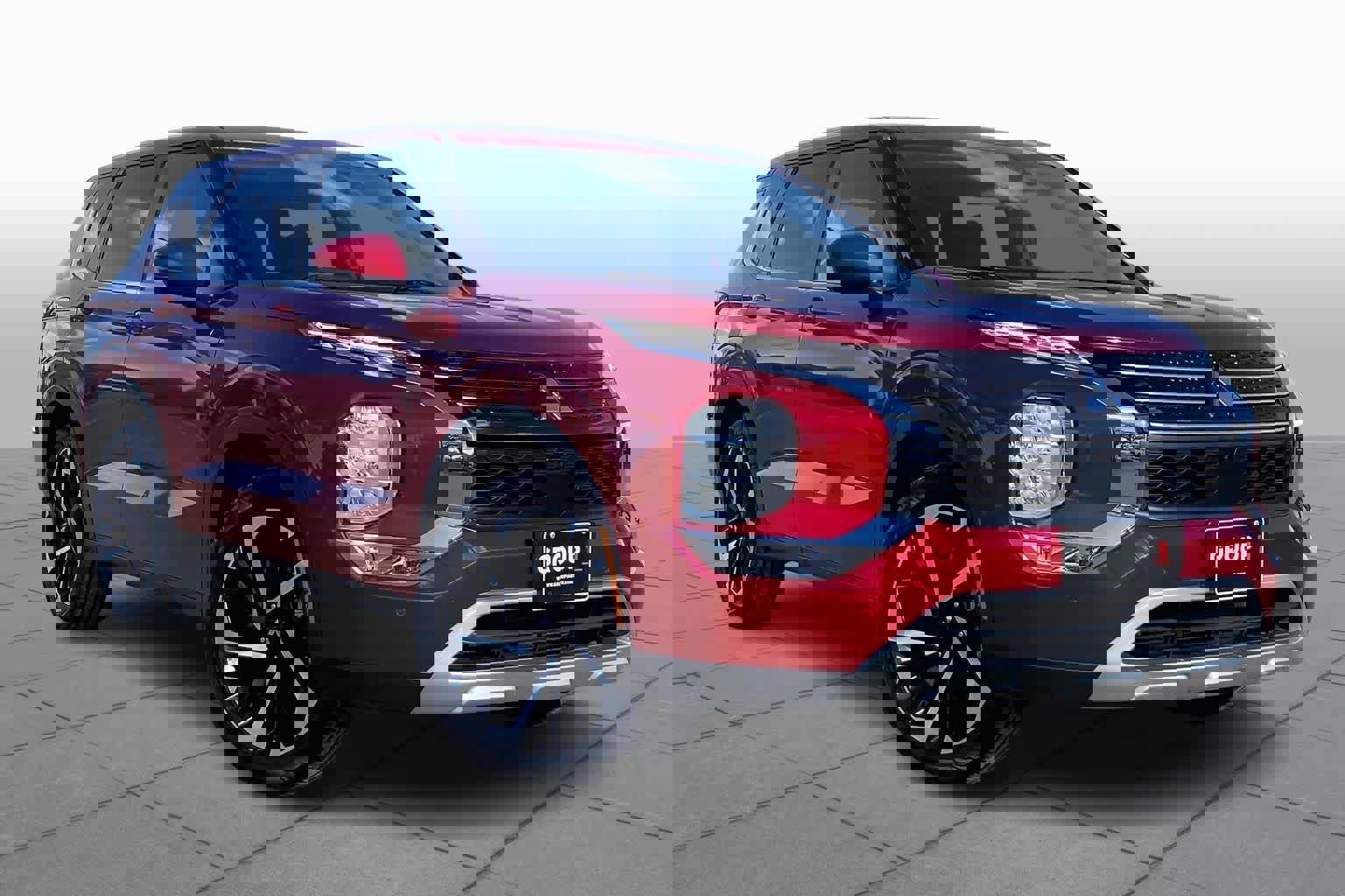 Used 2024 Mitsubishi Outlander SE image 3