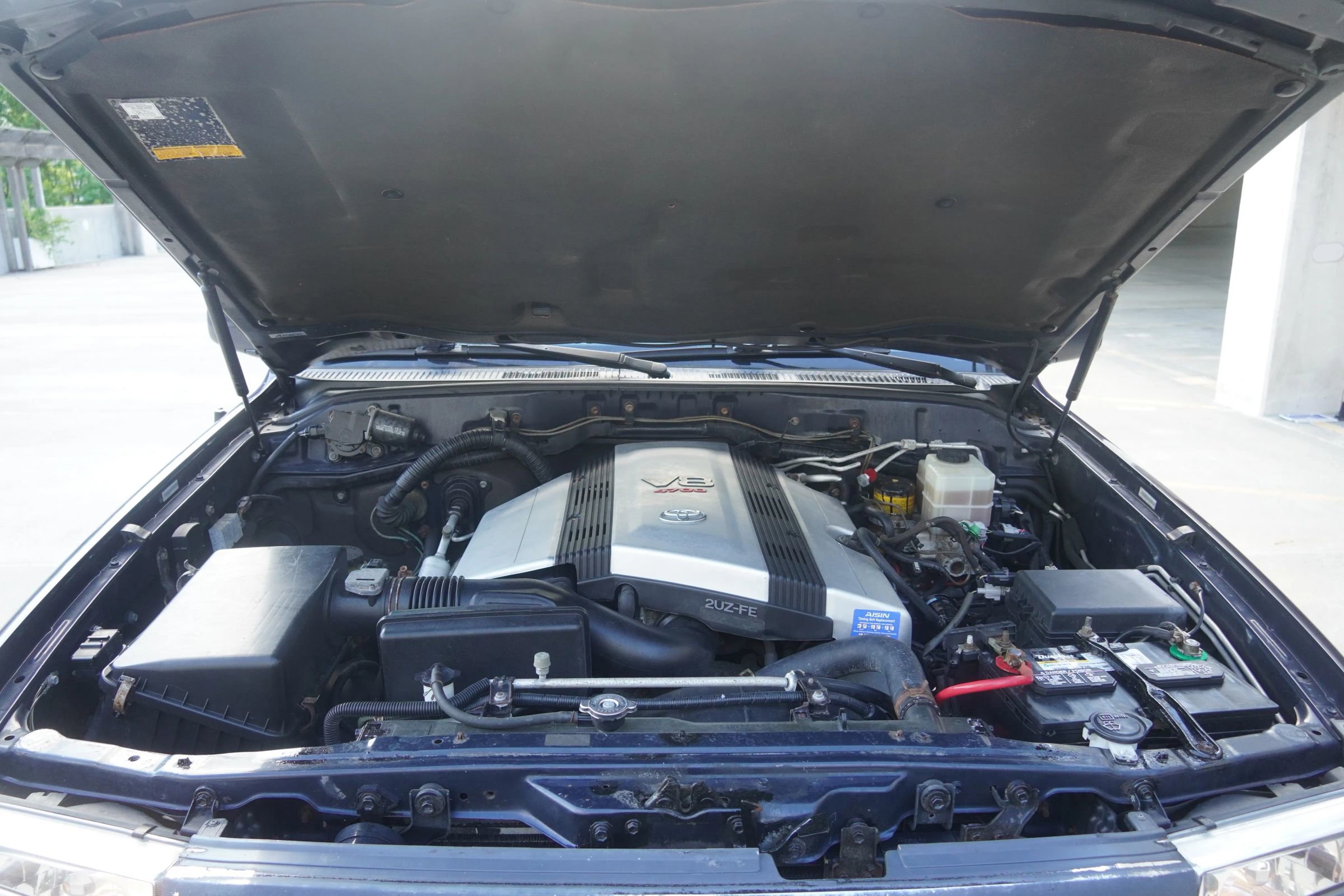 Used 2004 Toyota Land Cruiser AWD/4WD image 37