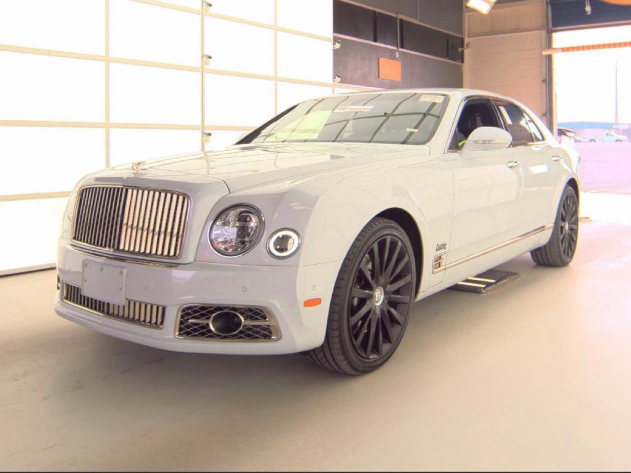 Used 2019 Bentley Mulsanne image 1