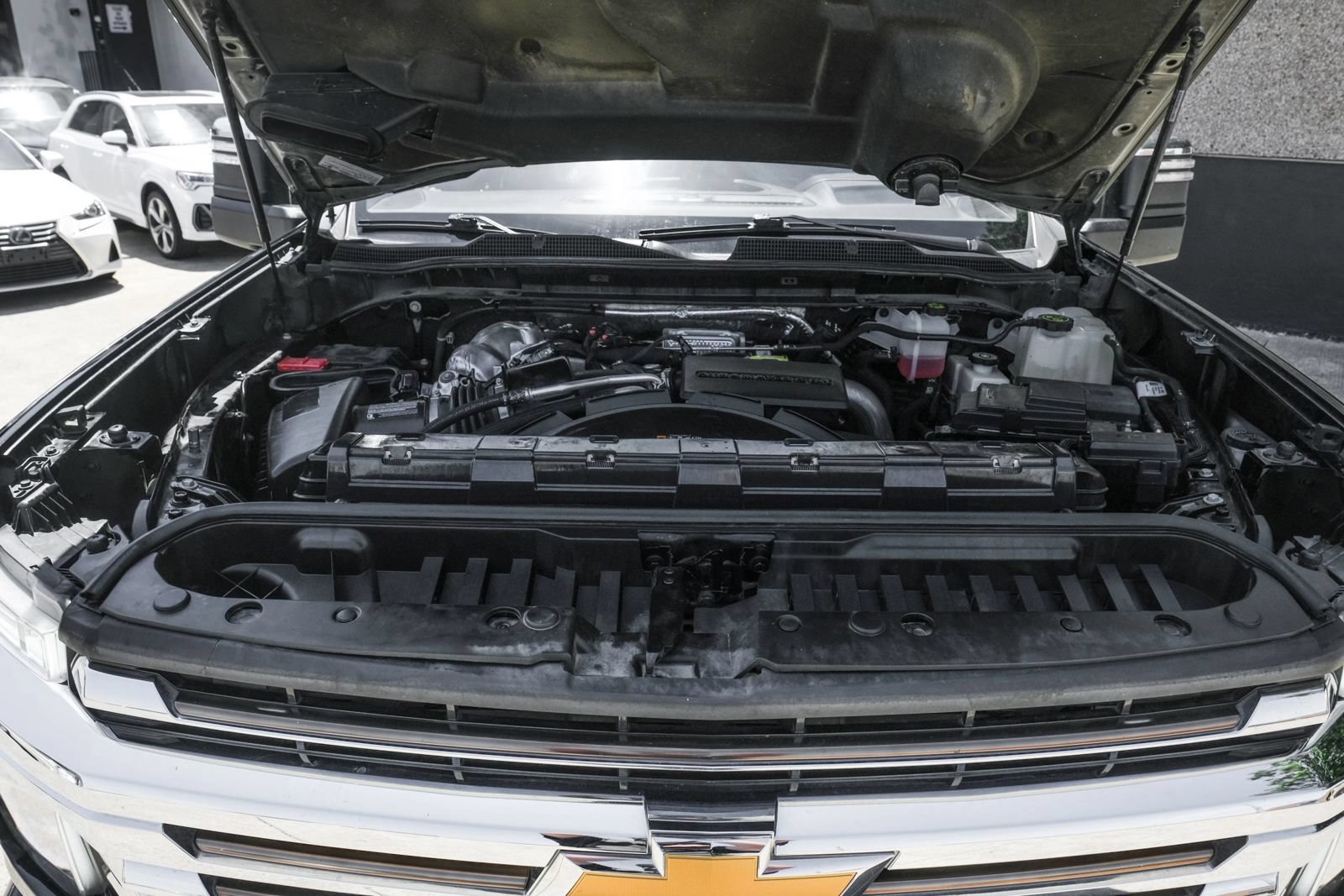 Used 2023 Chevrolet Silverado 2500 High Country AWD/4WD image 45