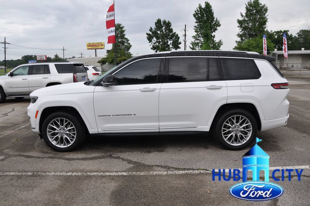 Used 2023 Jeep Grand Cherokee L Summit w/ Advanced Protech Group IV AWD/4WD image 2