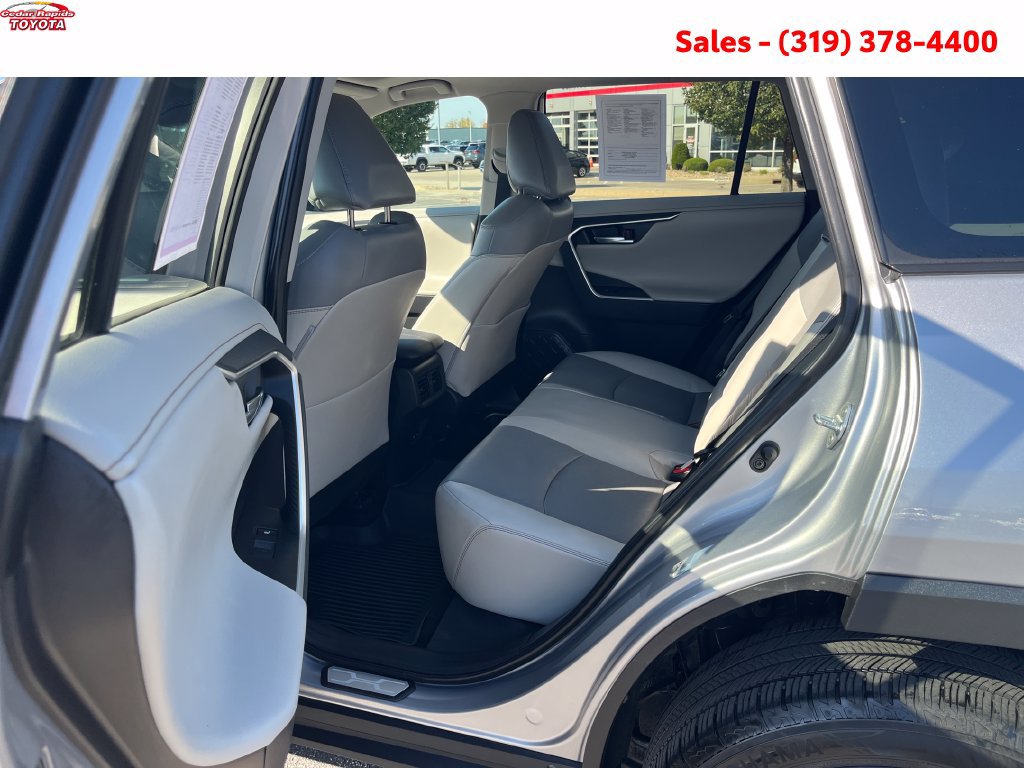 Certified 2022 Toyota RAV4 Limited AWD/4WD image 15
