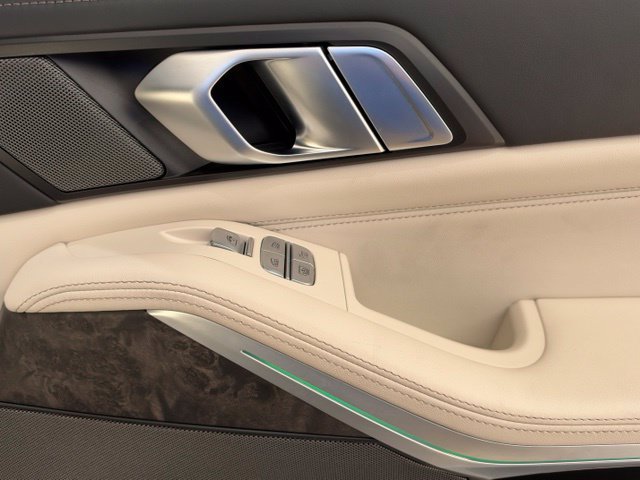 Certified 2023 BMW ALPINA XB7 AWD/4WD image 26