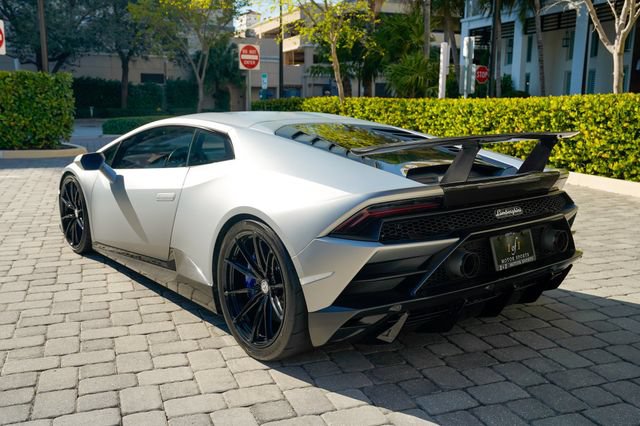 Used 2020 Lamborghini Huracan EVO AWD/4WD image 19