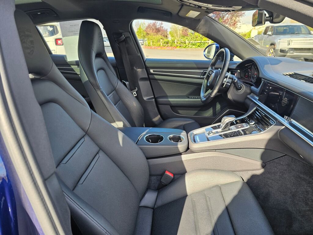 Used 2022 Porsche Panamera 4 Platinum Edition w/ Assistance Package image 11