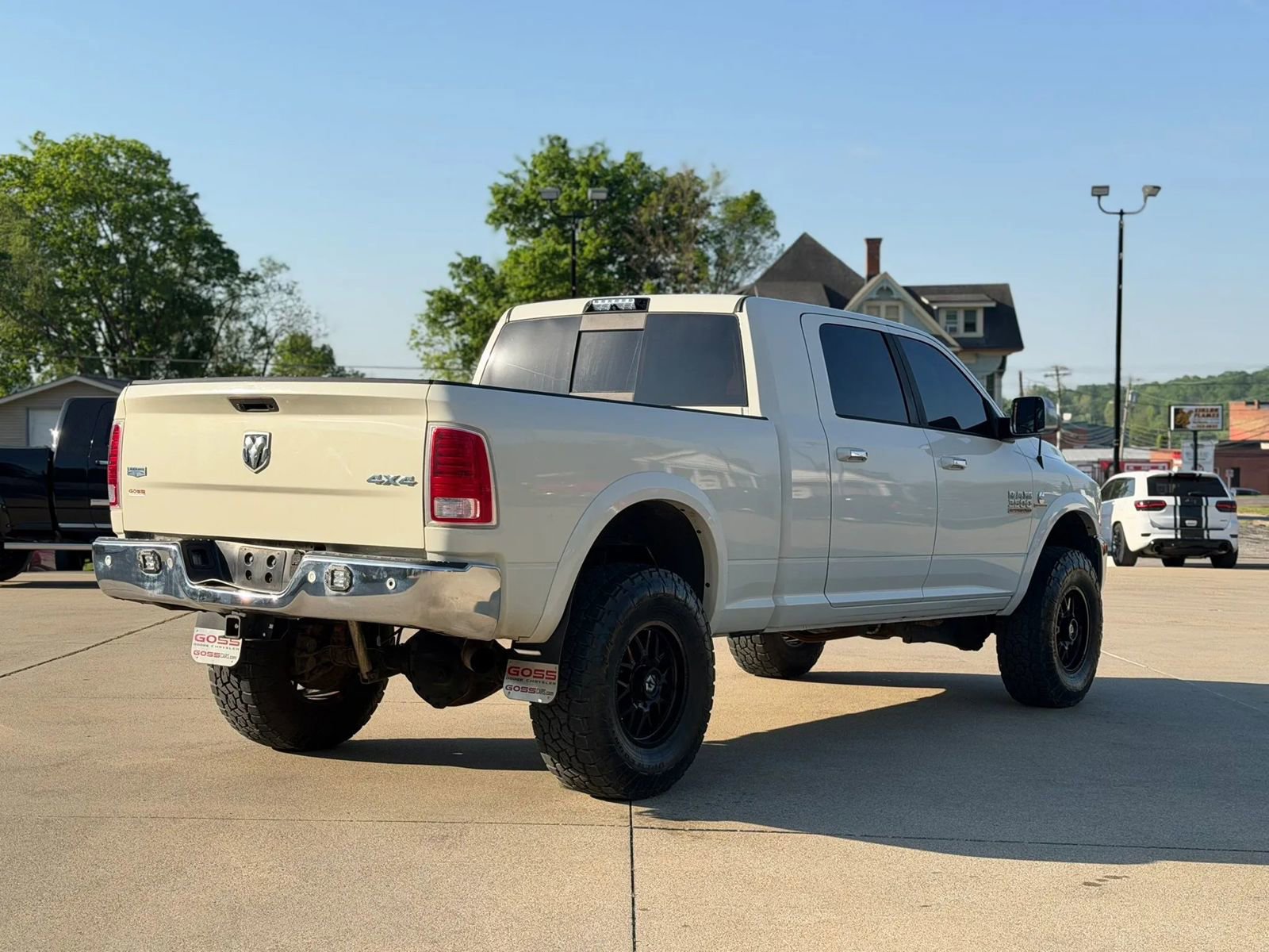 Used 2016 RAM 3500 Laramie AWD/4WD image 2