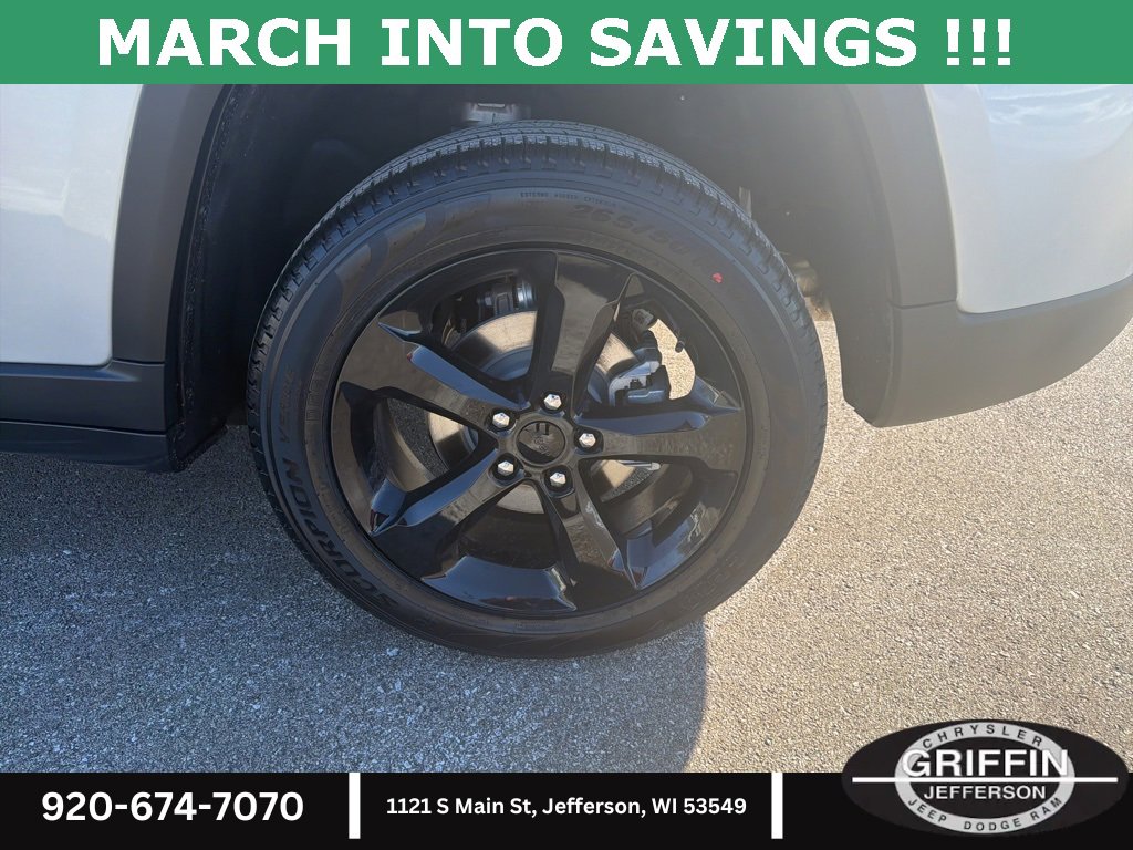 New 2026 Jeep Grand Cherokee Limited w/ Limited Altitude Package image 17