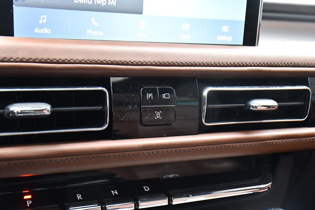 Used 2023 Lincoln Aviator Reserve w/ Equipment Group 201A AWD/4WD image 32