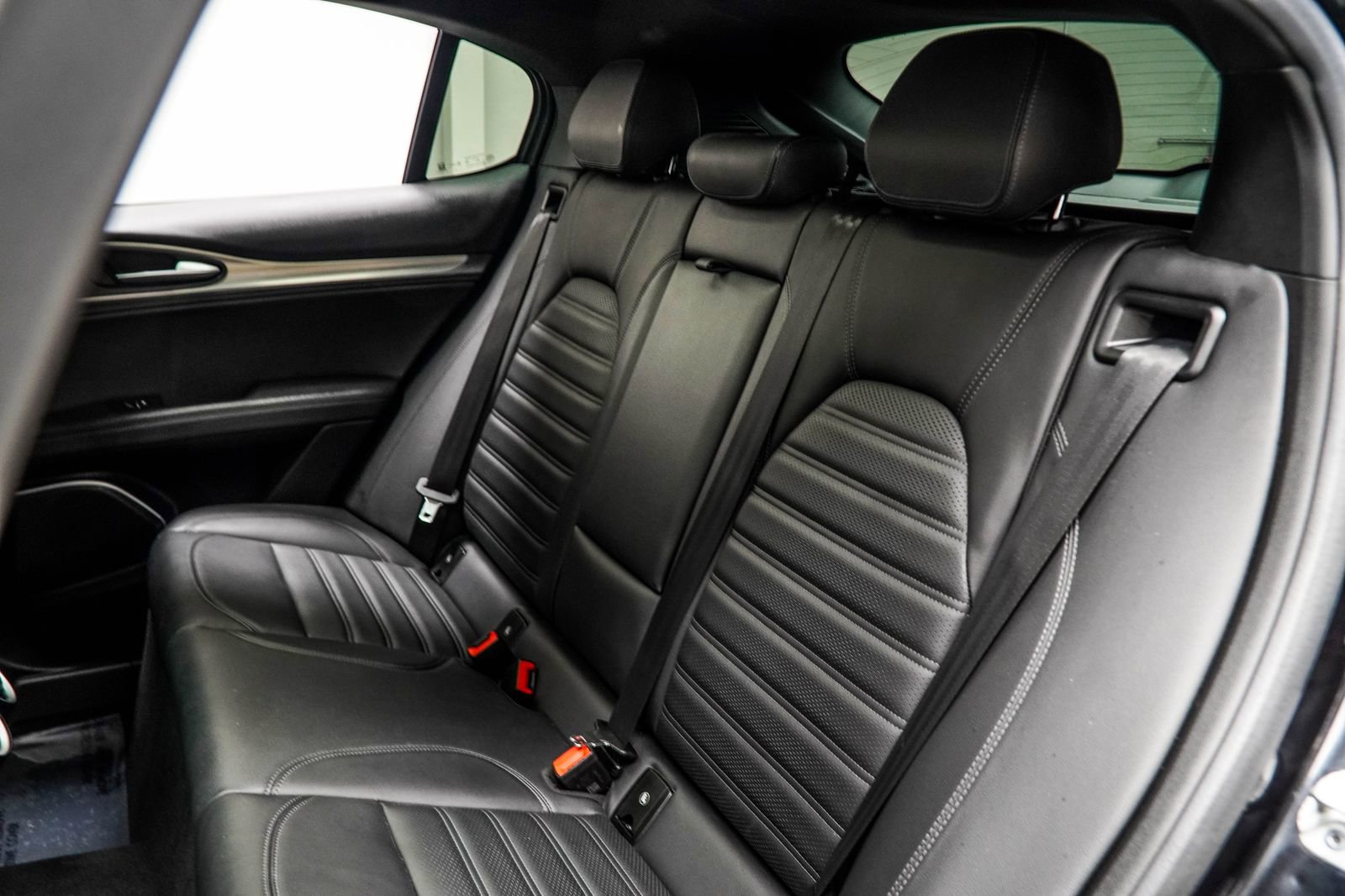 Used 2023 Alfa Romeo Stelvio Veloce image 43