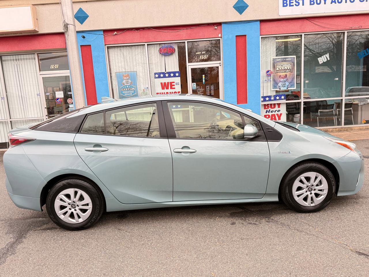 Used 2016 Toyota Prius Two FWD image 5