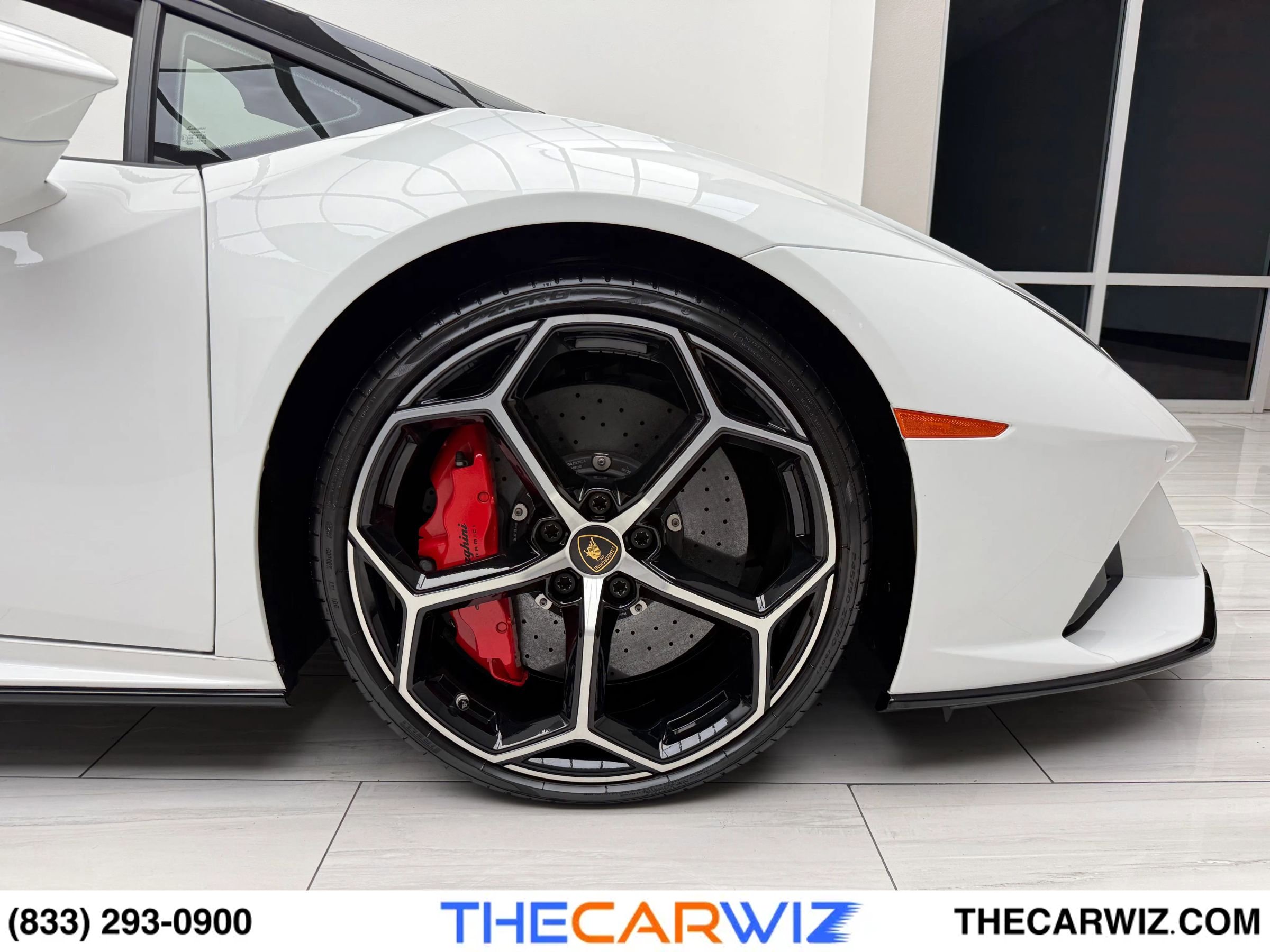 Used 2020 Lamborghini Huracan EVO image 37