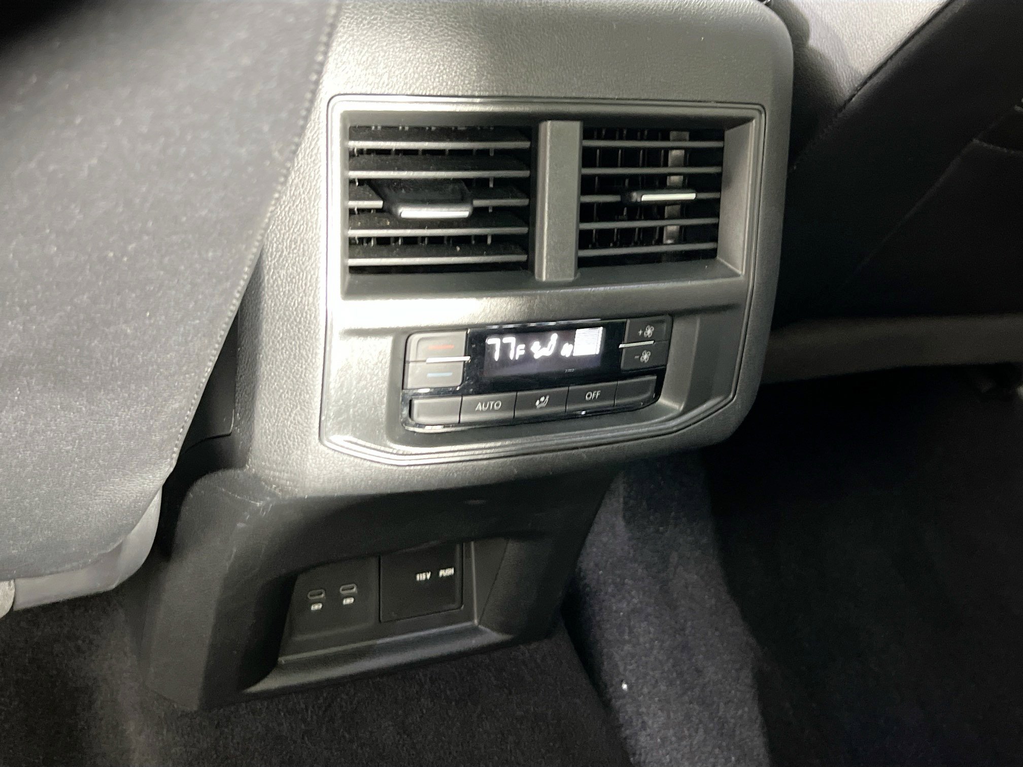 Used 2022 Volkswagen Atlas SEL image 25