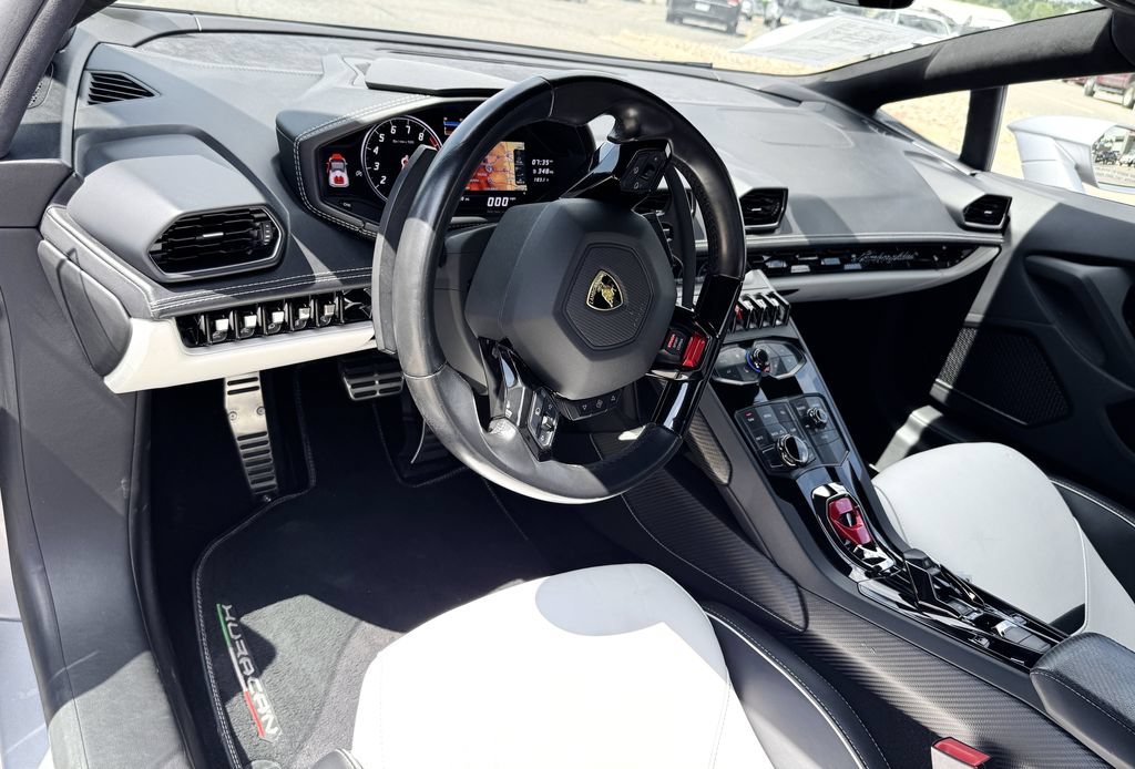 Used 2018 Lamborghini Huracan LP 580-2 RWD image 16