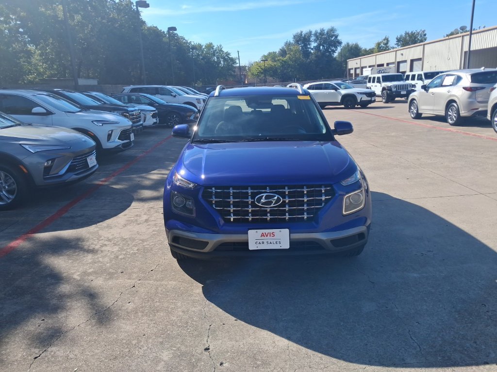 Used 2025 Hyundai Venue SEL FWD image 5