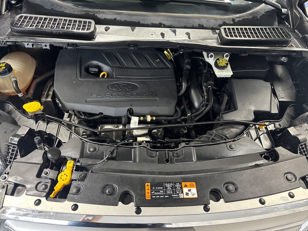 Used 2017 Ford Escape SE AWD/4WD image 29