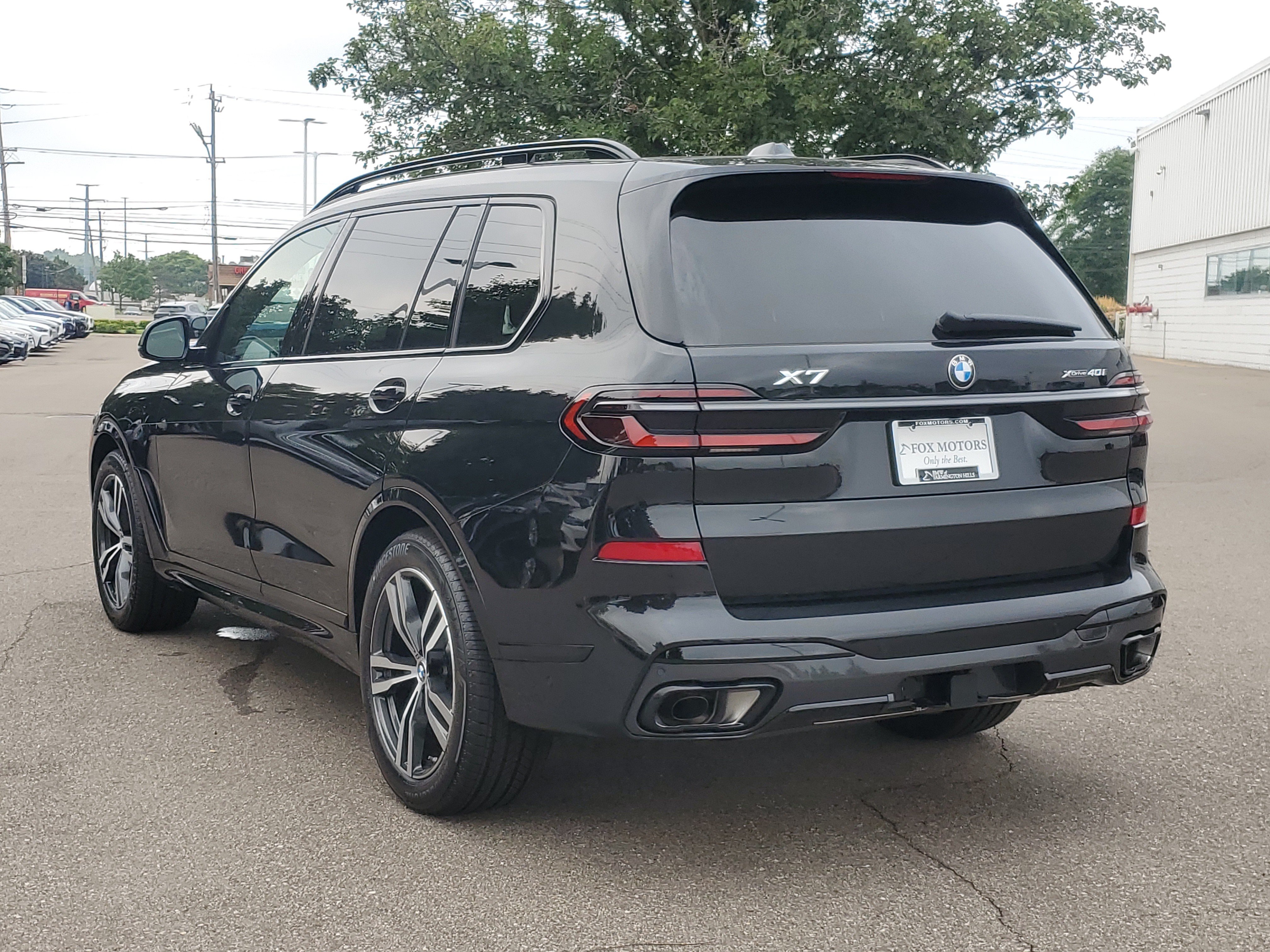 New 2027 BMW X7 xDrive40i w/ M Sport Package AWD/4WD image 3