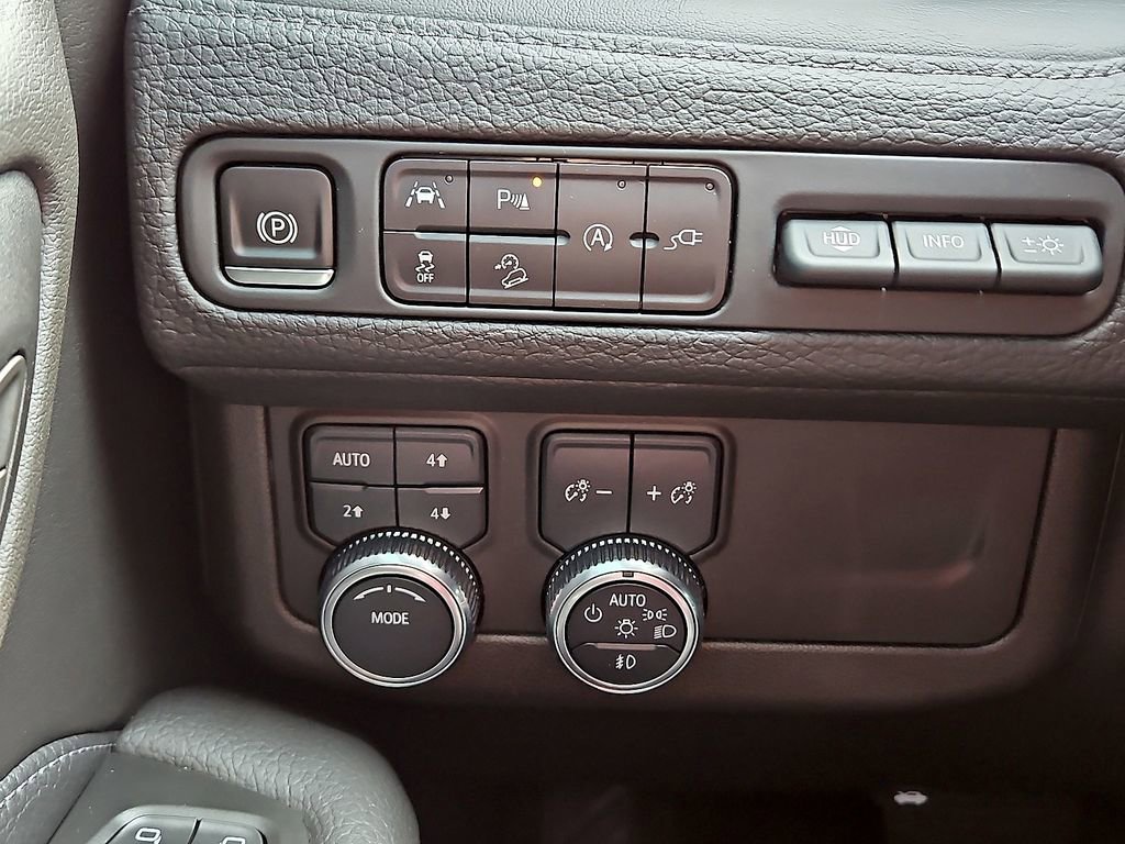 Used 2021 GMC Yukon Denali image 24