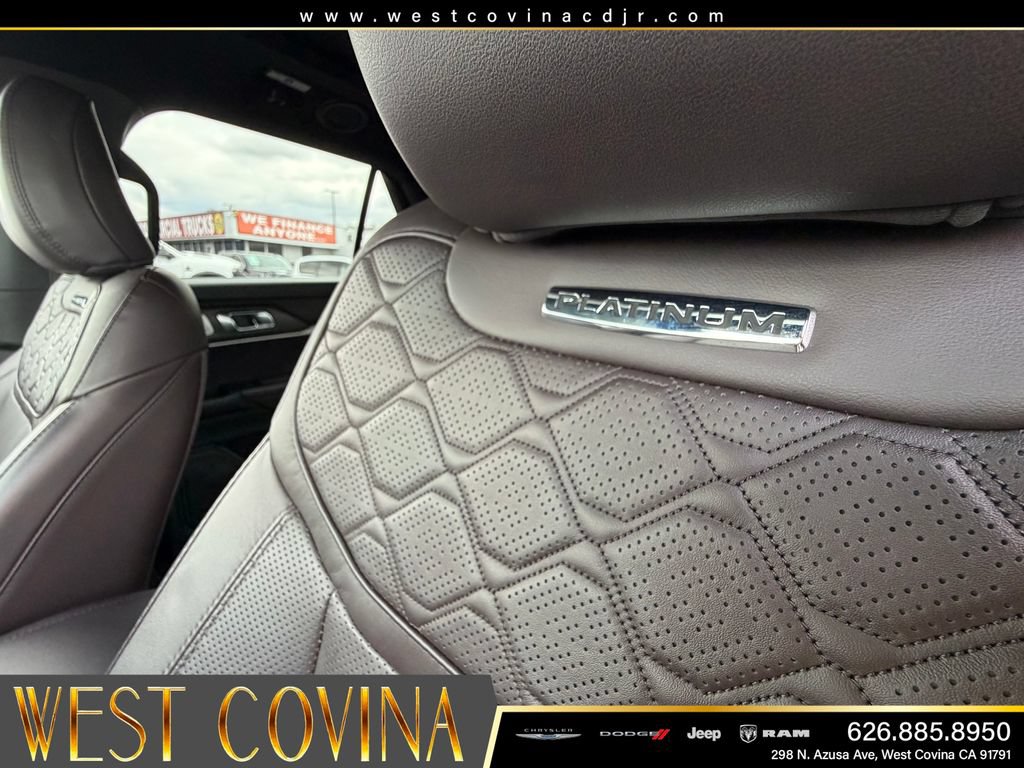 Used 2025 Ford Explorer Platinum w/ LUX Leather Package AWD/4WD image 38