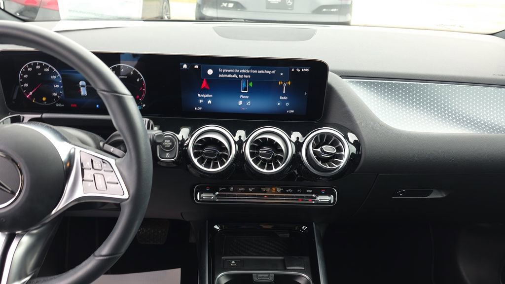 Certified 2025 Mercedes-Benz GLA 250 4MATIC image 25